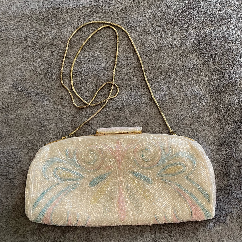 La Regale Vintage Beaded Hand Bah Shoulder Bag Clutch